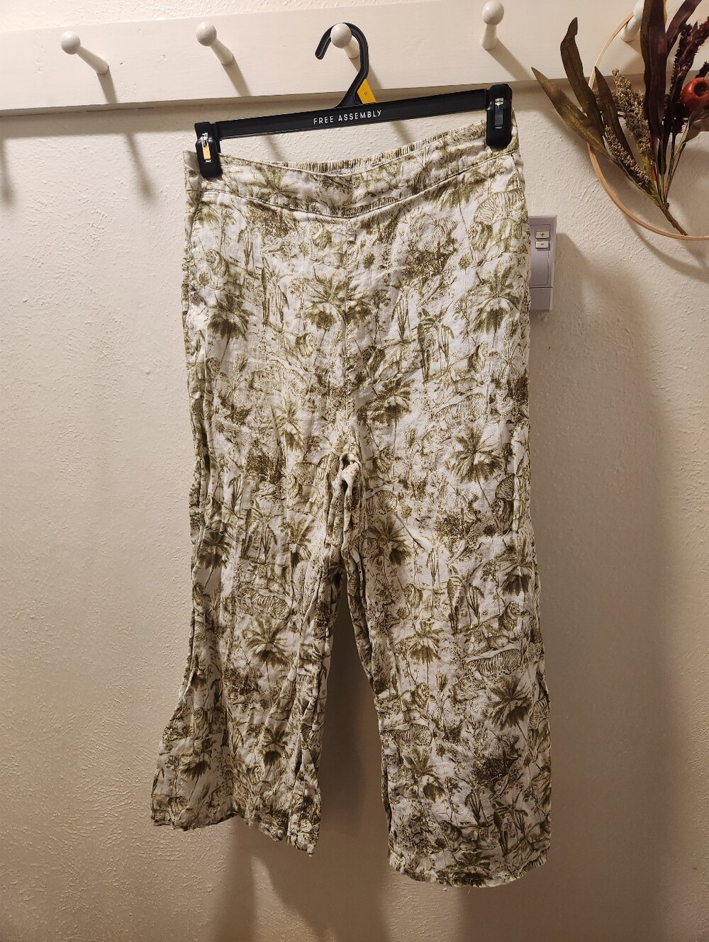 Womens Olive Green Tropical Safari Print Linen Pants - Picture 2 of 5